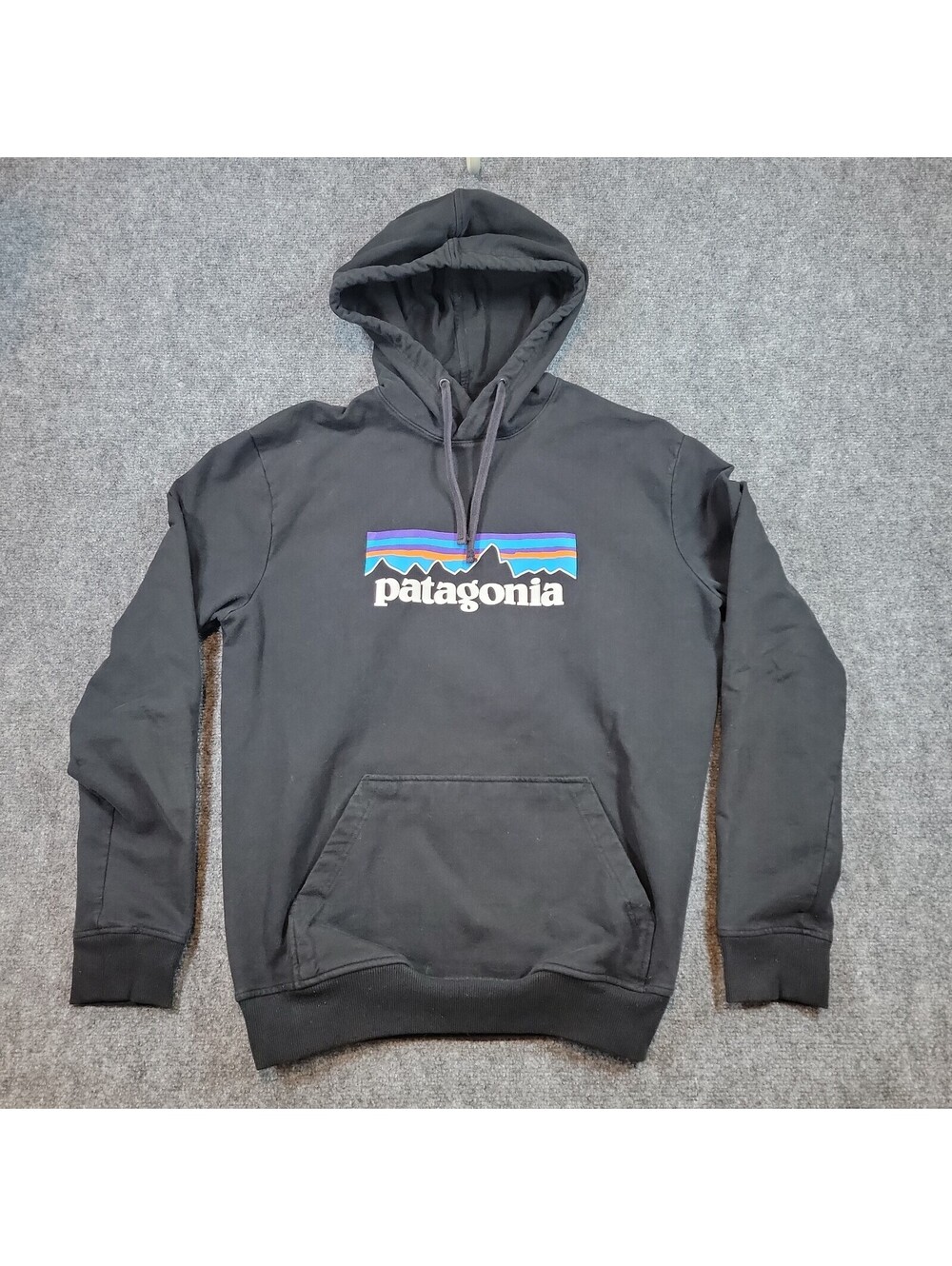 Patagonia P-6 Logo Uprisal Hoody Mens Large Black Pullover Fleece Hoodie 481